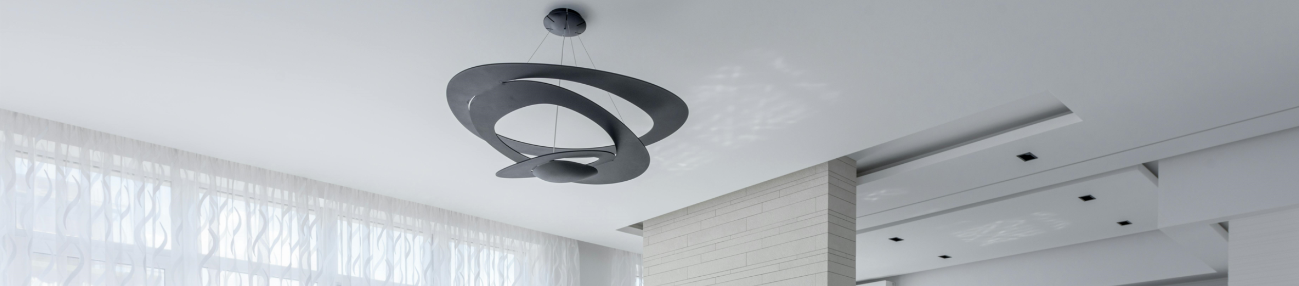 Mama ir vaikas šypsosi